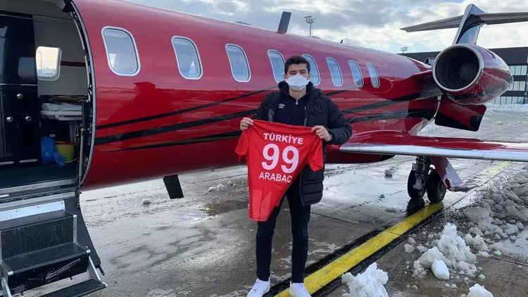 Hiçbir vatandaşını zorda bırakmadı... Türkiye'nin hafızalara kazınan ambulans uçak operasyonları! 9
