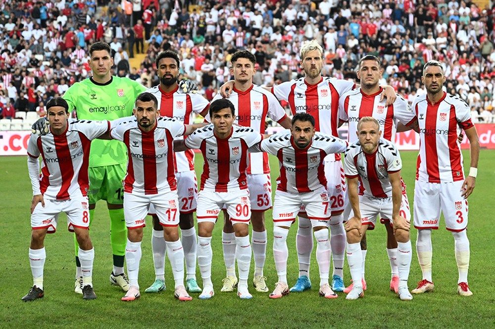 Süper Lig'de sezonun şampiyonu Fenerbahçe! Yeni sezonun şampiyonluk oranları açıklandı: Jose Mourinho etkisi gücünü gösterdi 14