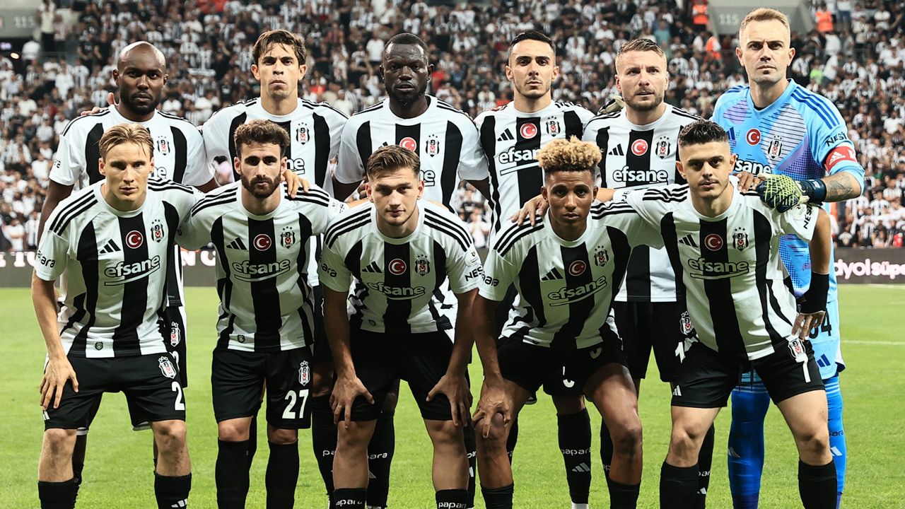 Beşiktaş'ın Lugano maçı ilk 11'i belli oldu! Giovanni van Bronckhorst Semih Kılıçsoy için kararını verdi: Hedef 4'te 4 yapmak... 1