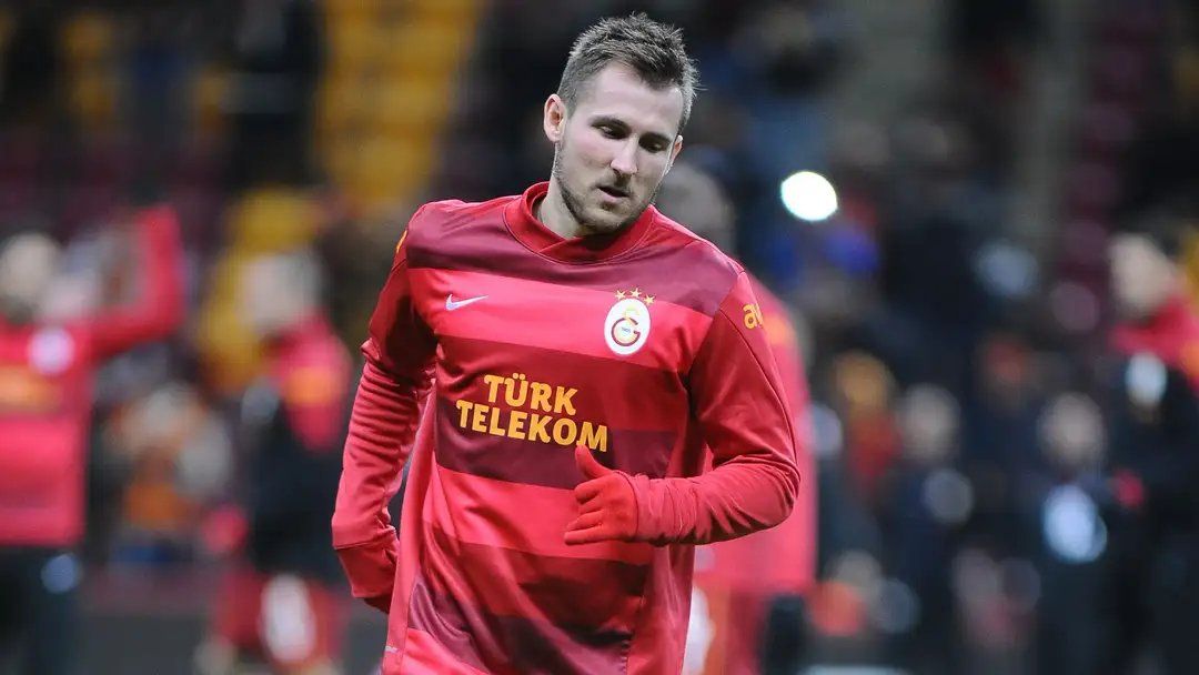 Galatasaray'ın aldığına bin pişman olduğu futbolcular! Her biri büyük umutlarla gelmişti, taraftarlara saç baş yoldurdular: Bazıları maça bile çıkmadan kaçtı 8