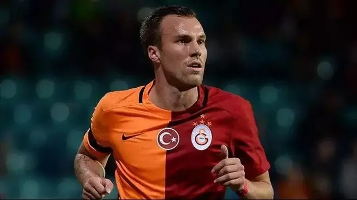 Galatasaray'ın aldığına bin pişman olduğu futbolcular! Her biri büyük umutlarla gelmişti, taraftarlara saç baş yoldurdular: Bazıları maça bile çıkmadan kaçtı 21