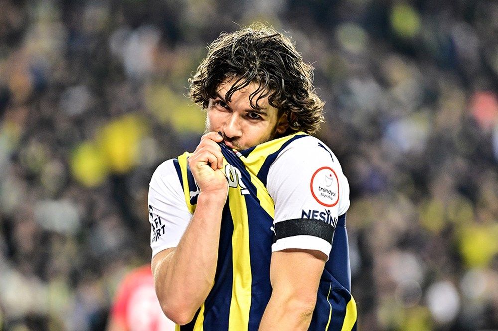 Ferdi Kadıoğlu hem Fenerbahçe tarihine hem de Türk futbol tarihine geçti! Değerini tam 20 katına çıkarttı 4