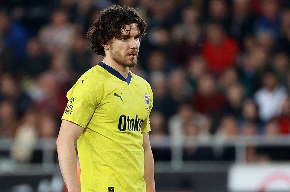 Ferdi Kadıoğlu hem Fenerbahçe tarihine hem de Türk futbol tarihine geçti! Değerini tam 20 katına çıkarttı 1