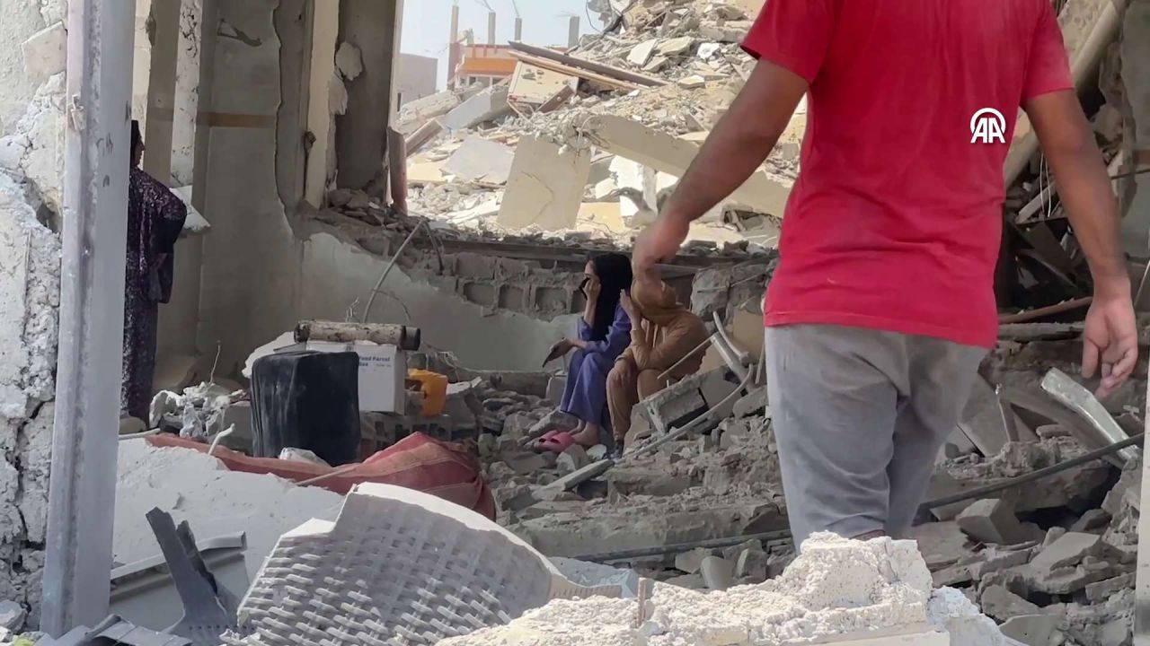 İsrail ordusunun Han Yunus'un kuzeyinden çekilmesi sonrası yıkımın boyutu ortaya çıktı 22