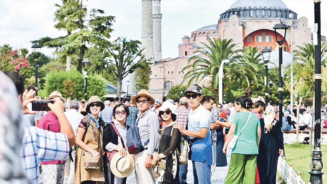 Rekor kırıldı! Bakanlık açıkladı! İşte İstanbul'a gelen turist sayısı! 3