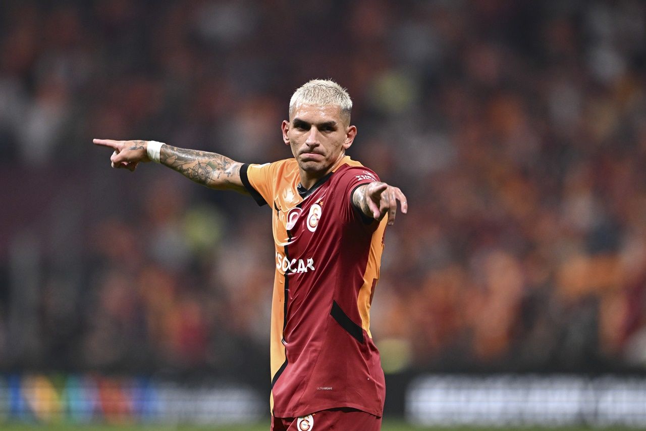 Galatasaray'da Okan Buruk'tan Young Boys maçı sonrası Fenerbahçe itirafı! 4