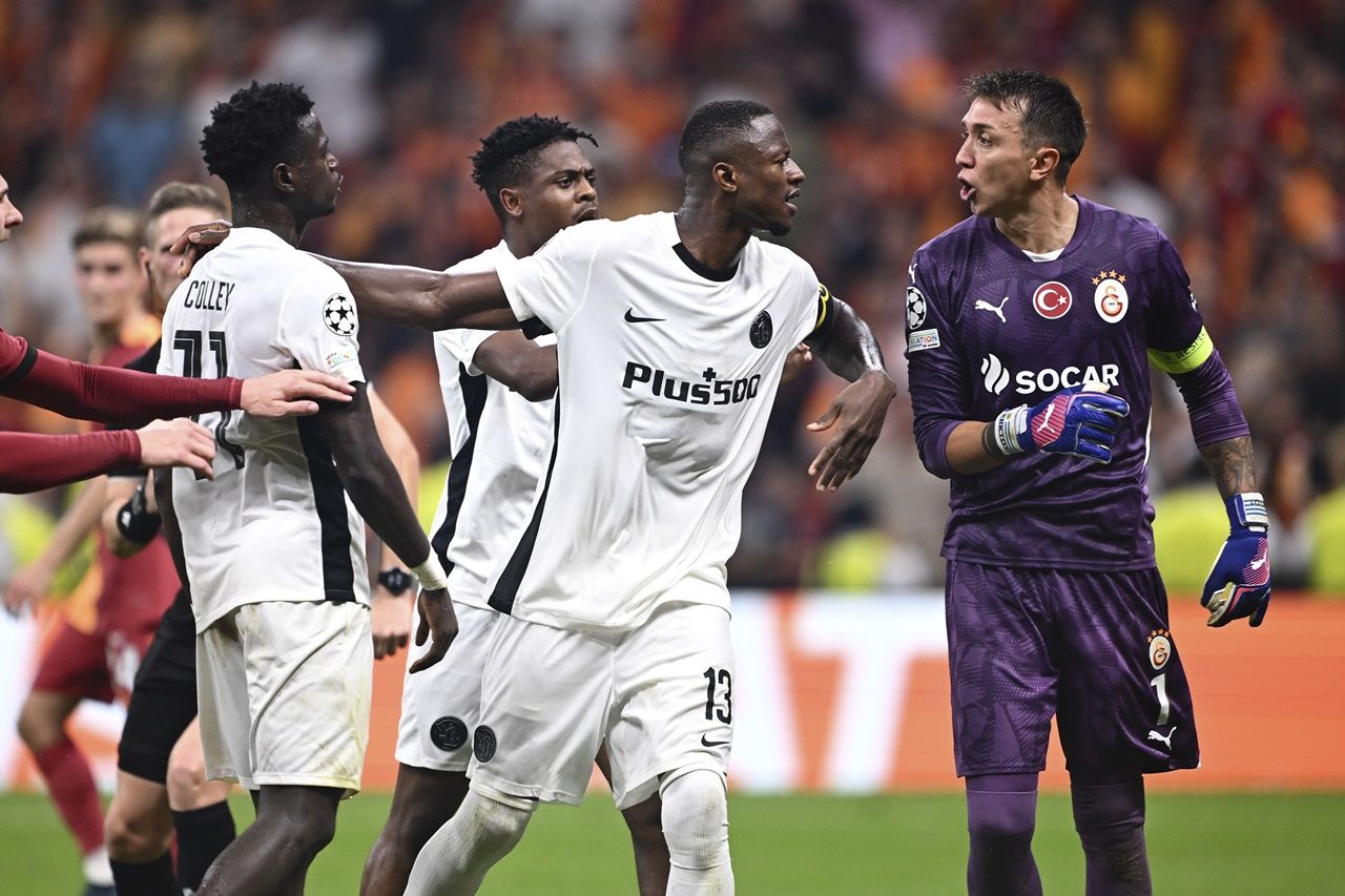 Galatasaray'da Okan Buruk'tan Young Boys maçı sonrası Fenerbahçe itirafı! 5