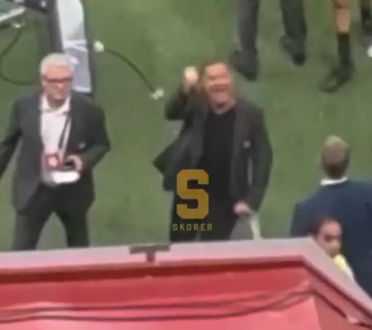 Young Boys'un hocasından maç sonunda skandal... Tribünlere el hareketi çekti! 5