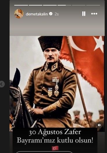 Ünlü isimlerden 30 Ağustos Zafer Bayramı paylaşımları 9