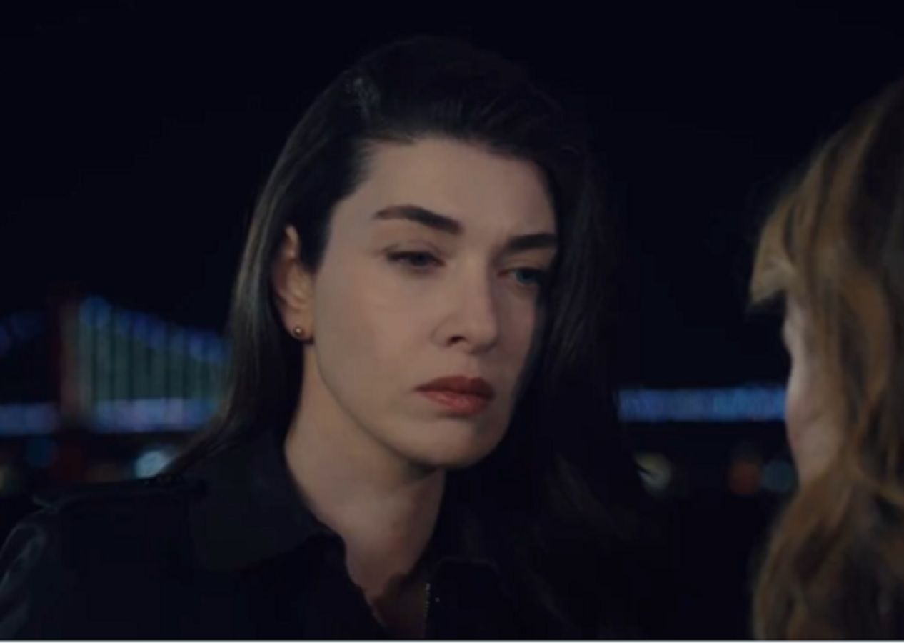 Kanal D'nin iddialı disi Yalan'da Duru ve Hazal'dan destek! 4