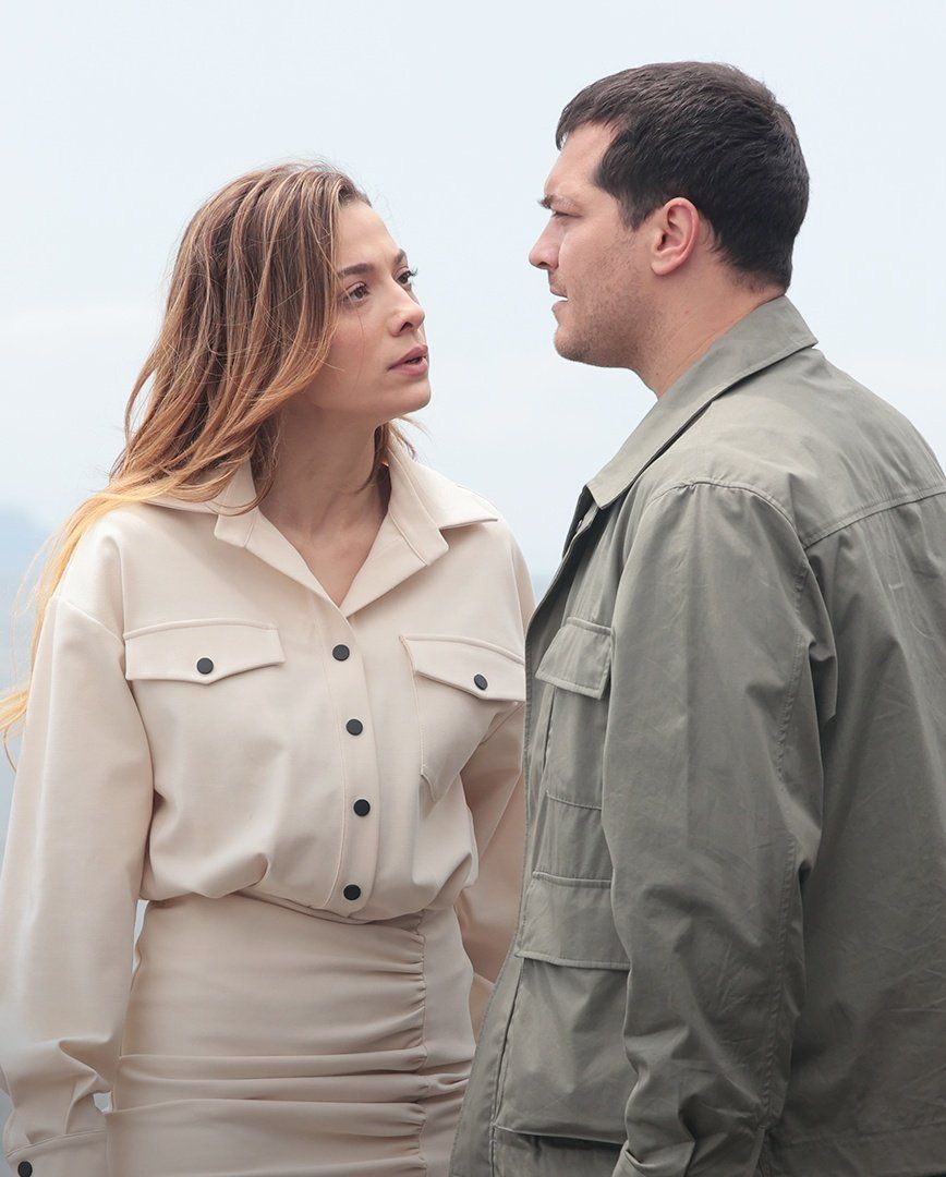 Aşk söylentileri doğru çıktı! Çağatay Ulusoy, gönlünü ünlü oyuncuya kaptırdı 7