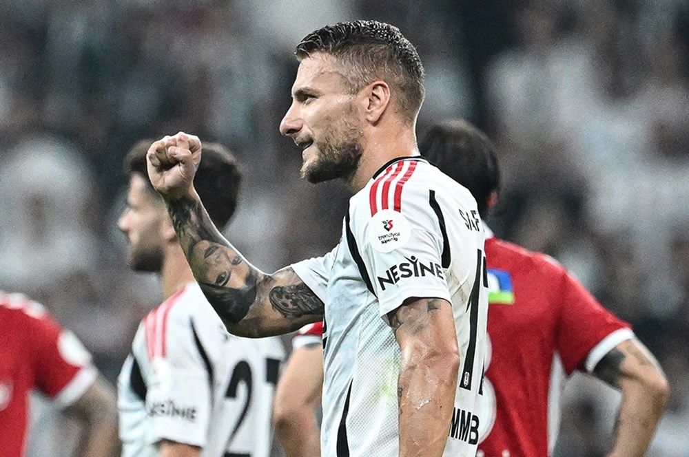 Beşiktaş'ta herkesi şaşkına çeviren olay ilk kez açıklandı: "Arabistan kulübü ile anlaştık, uçağa binmedi. Eyüpspor’la anlaştık, tesislerin arka kapısından kaçmış" 4