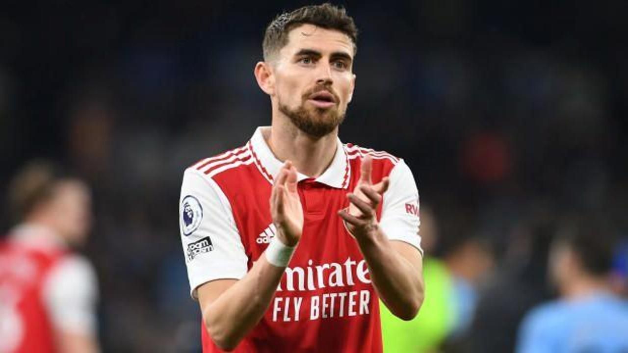 Dursun Özbek durdurulamıyor! Galatasaray’a bir dünya yıldızı daha geliyor: İngiliz basını transferi duyurdu! Aranan orta saha Arsenal’da bulundu 11