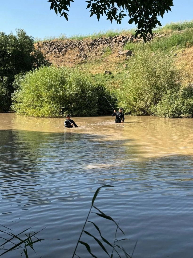 Narin'in cenazesi ağabeyine teslim edildi! Cenaze namazı sonrası öldürüldüğü köye defnedildi... 3