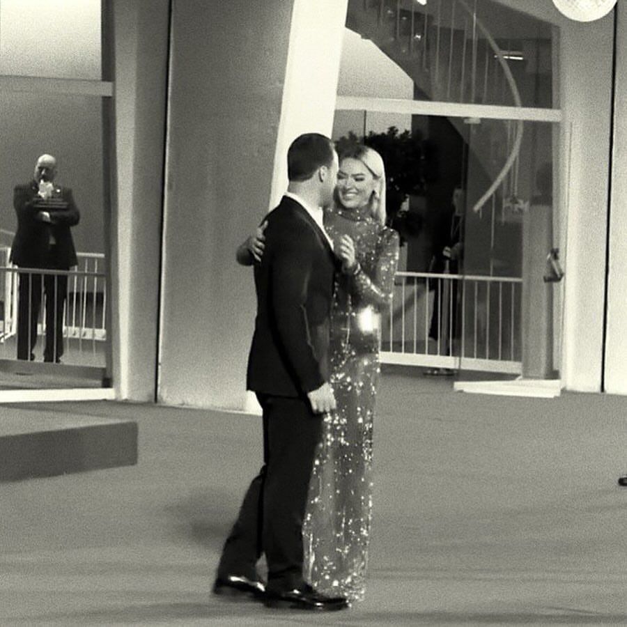 Hadise ve Kerem Bürsin’in Venedik Film Festivali’ndeki fotoğraflarının prodüksiyon olduğu ortaya çıktı! 2
