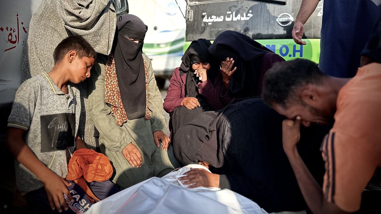Çadırları füzelerle vuran İsrail, 7 Ekim'den beri Filistin'deki en büyük katliamı gerçekleştirdi 3