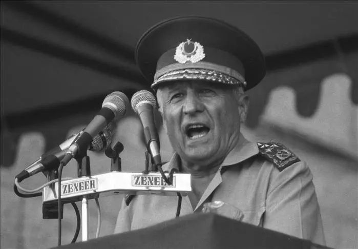 Türkiye Cumhuriyeti'nin kara lekesi! 12 Eylül darbesinin üzerinden 44 yıl geçti... 7