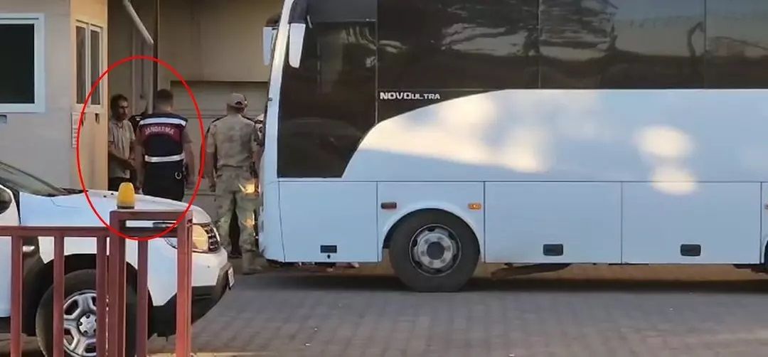 Narin Güran cinayetinde tutuklu sayısı 10'a yükseldi! Aralarında annesi ve ağabeyi de var... Elleri kelepçeli görüntülendiler 6