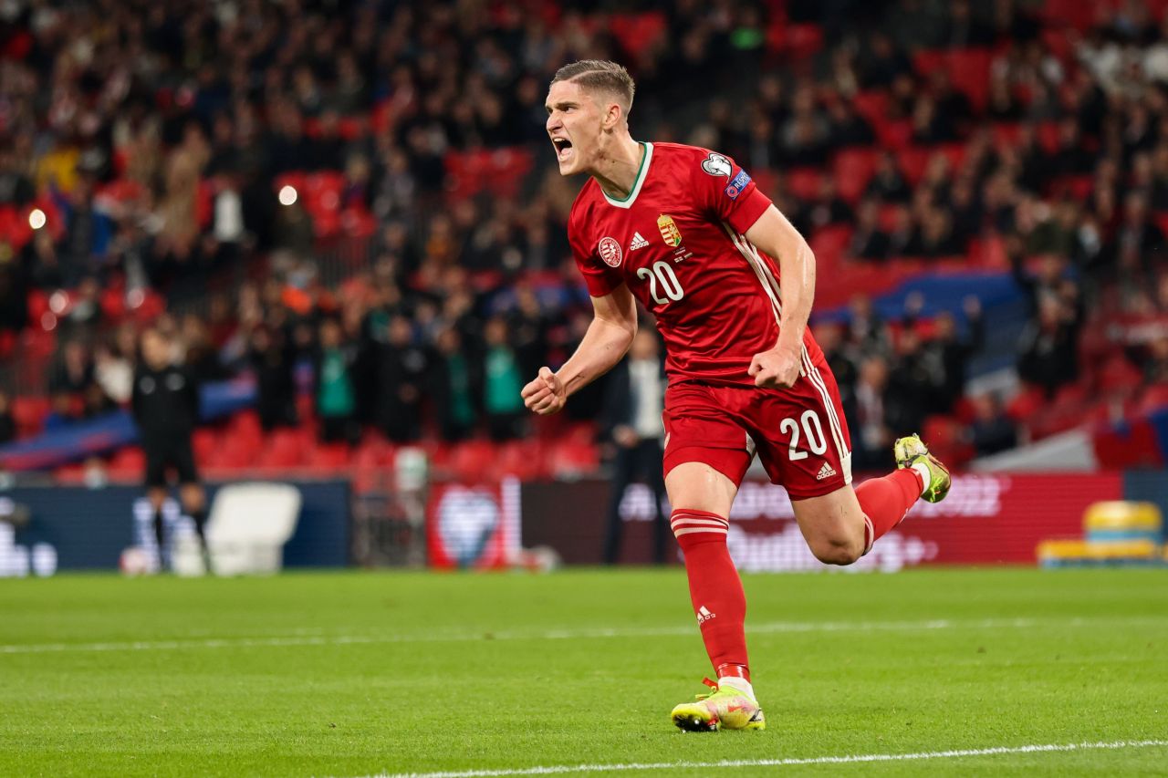 Galatasaray yöneticileri İtalya'ya gitti, transfer Almanya'dan geldi! Yıldız futbolcu son gün 6 milyon euro bonservisle imzayı attı: Bu akşam İstanbul'a geliyor 6