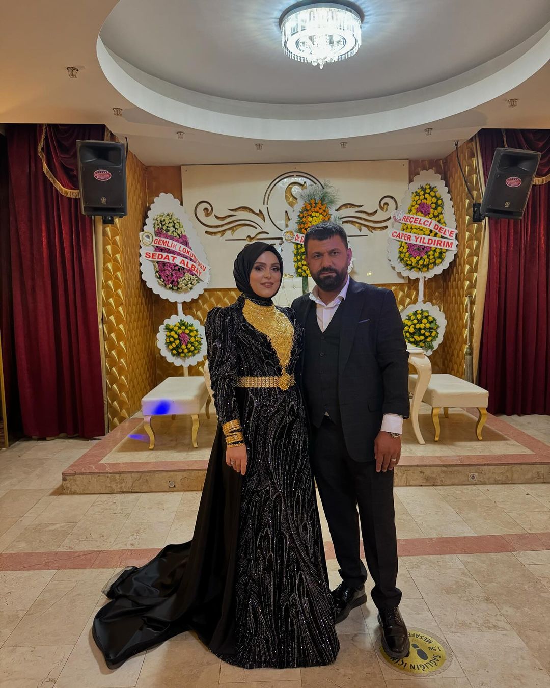 Dolandırıcılık iddiasıyla gündeme gelmişti! Dilan Polat'ın fenomen arkadaşı Nevra Bilem, kilolarca altınla gösteriş yaptı 3