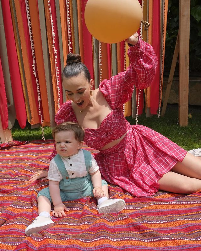 İnternetten alışveriş yaptı, kargodan altın yüzük çıktı! Hande Soral, her yerde sahibini arıyor 3