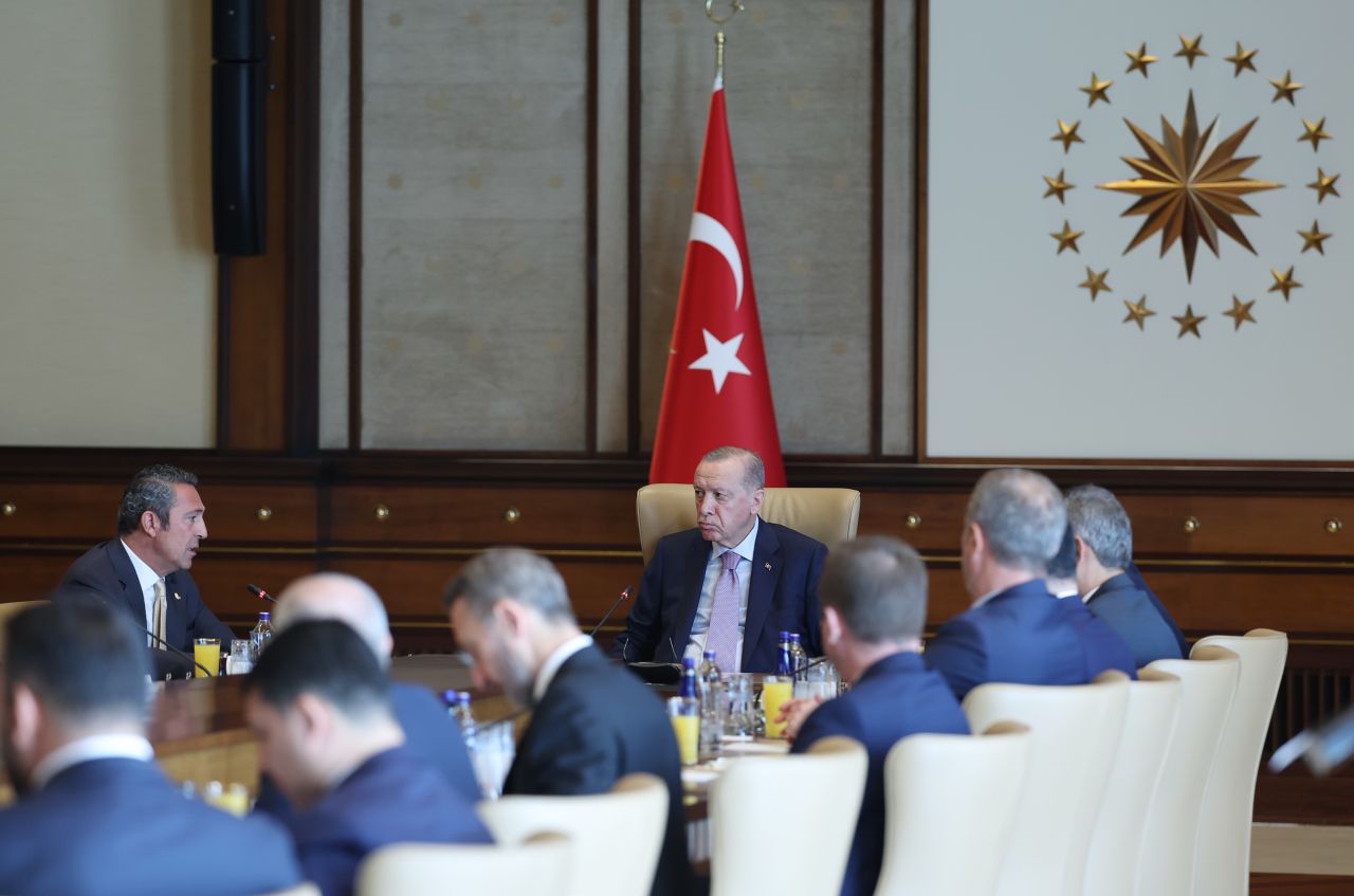 Fenerbahçe yönetimi tam kadro külliyede: Cumhurbaşkanı Erdoğan'dan görüşmede "Futbol kalitesi" vurgusu 7