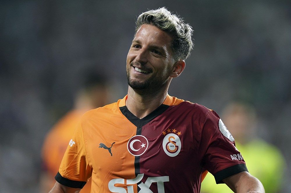 Okan Buruk'tan Fenerbahçe derbisi öncesi ilk 11'de çok sürpriz karar! Galatasaraylılar şaşkın: Dries Mertens için karar verildi! 10 numarada o isim oynayacak 2