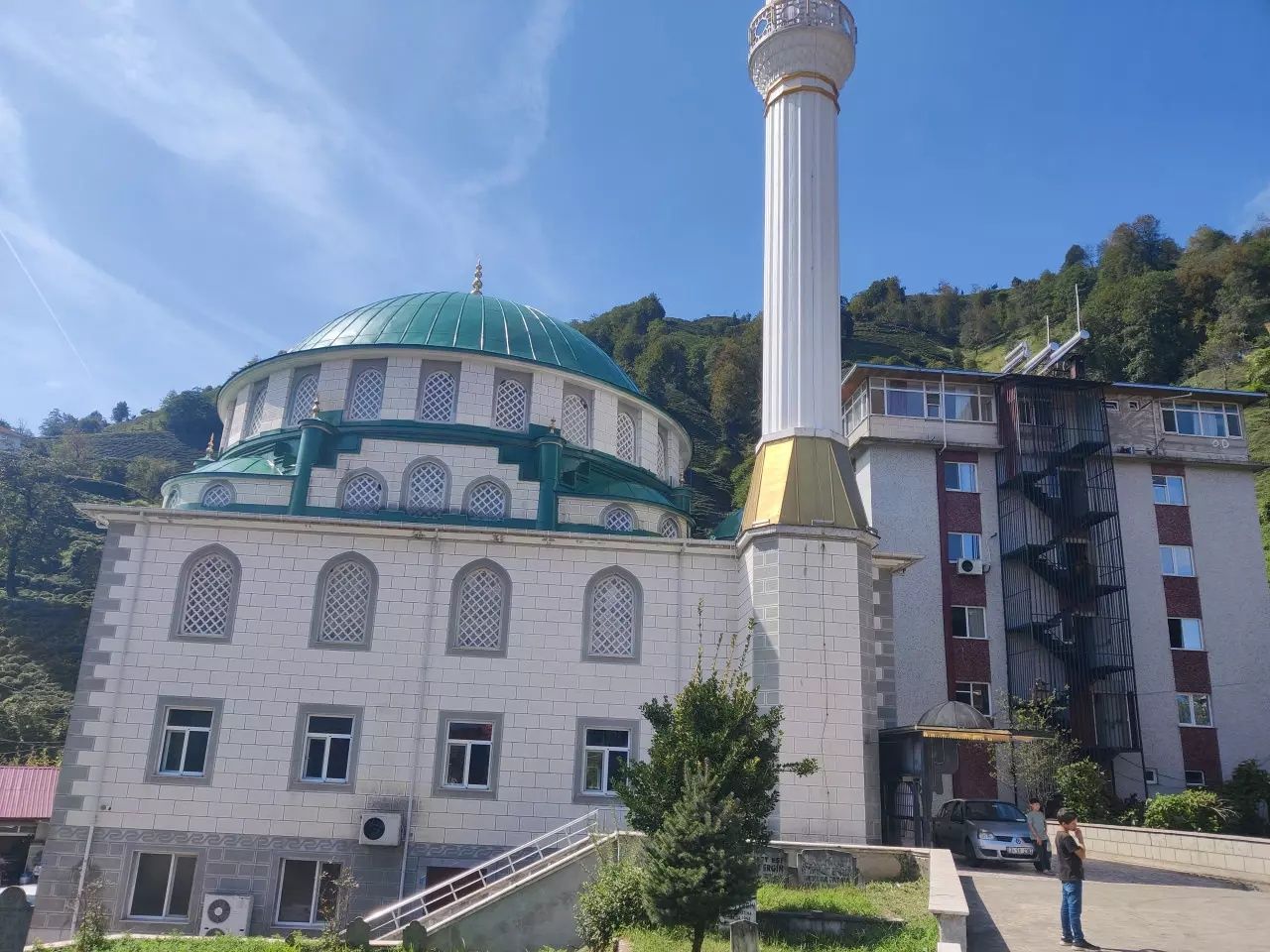Rize'de Sakal-ı Şerif çalındı! "Rezil olduk" 3