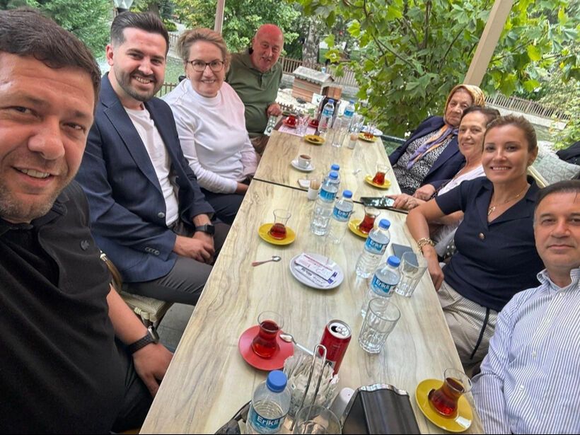 Aylar sonra ilk defa görüntülendi... Meral Akşener'in yeni imajı dikkat çekti! 2