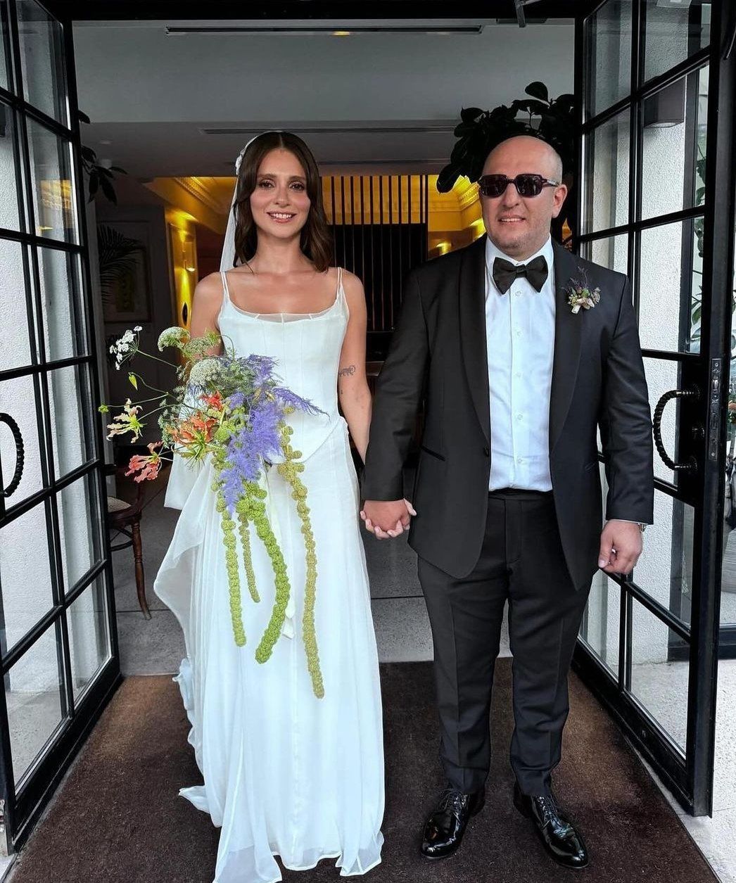 Serkan Keskin, Meriç Aral'ı gelinlikle görünce ağladı! 1