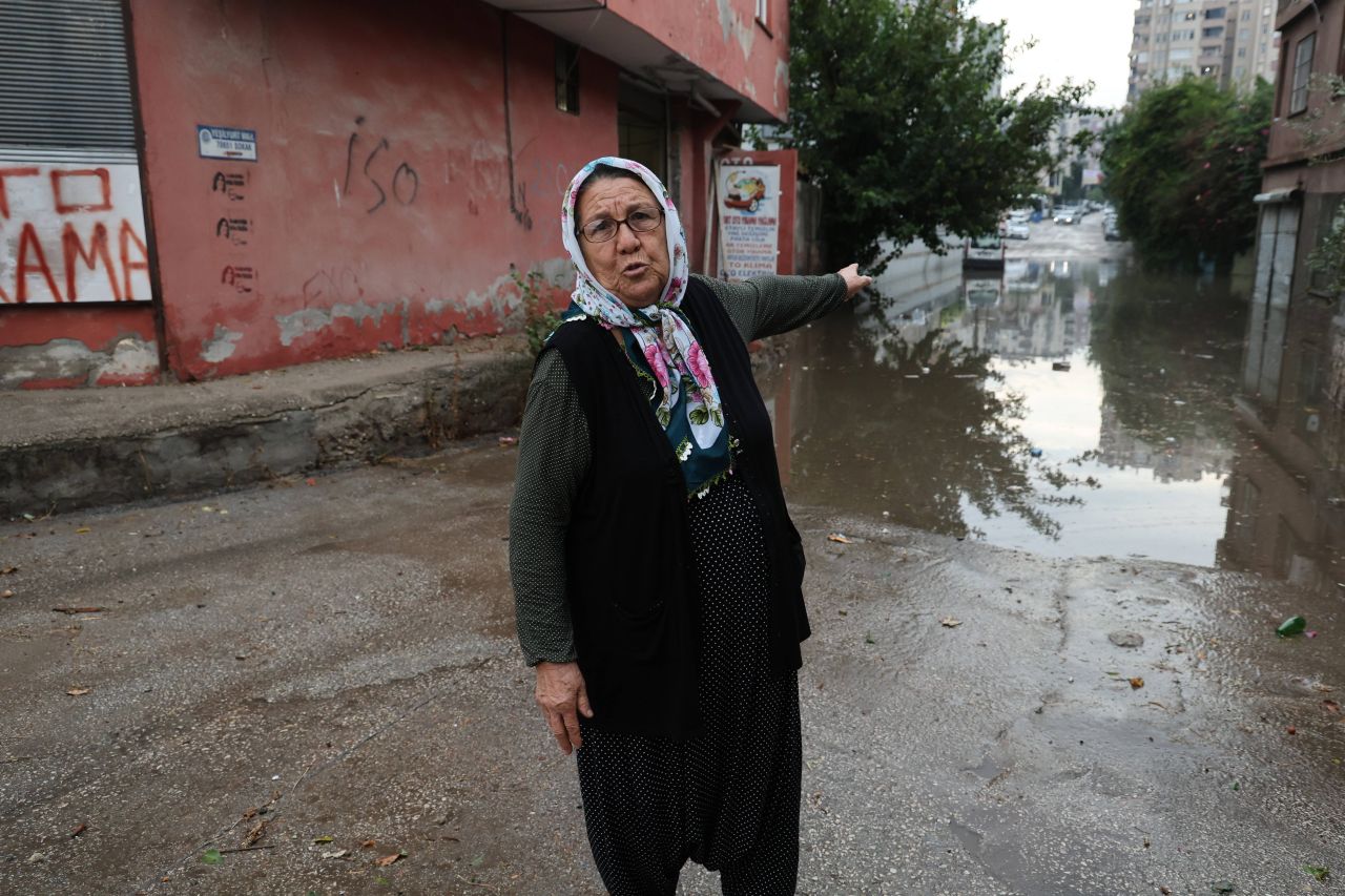 Venedik değil Adana! Sokakları sel götürdü! İşte vatandaşın çilesi! 2