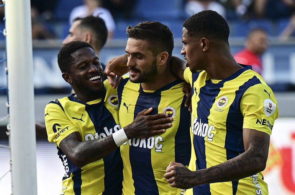 Galatasaray tüm dengeleri değiştirdi! Süper Lig'de bu sezonun şampiyonu Cimbom oldu: İşte şampiyonluk ve küme düşme ihtimalleri 8