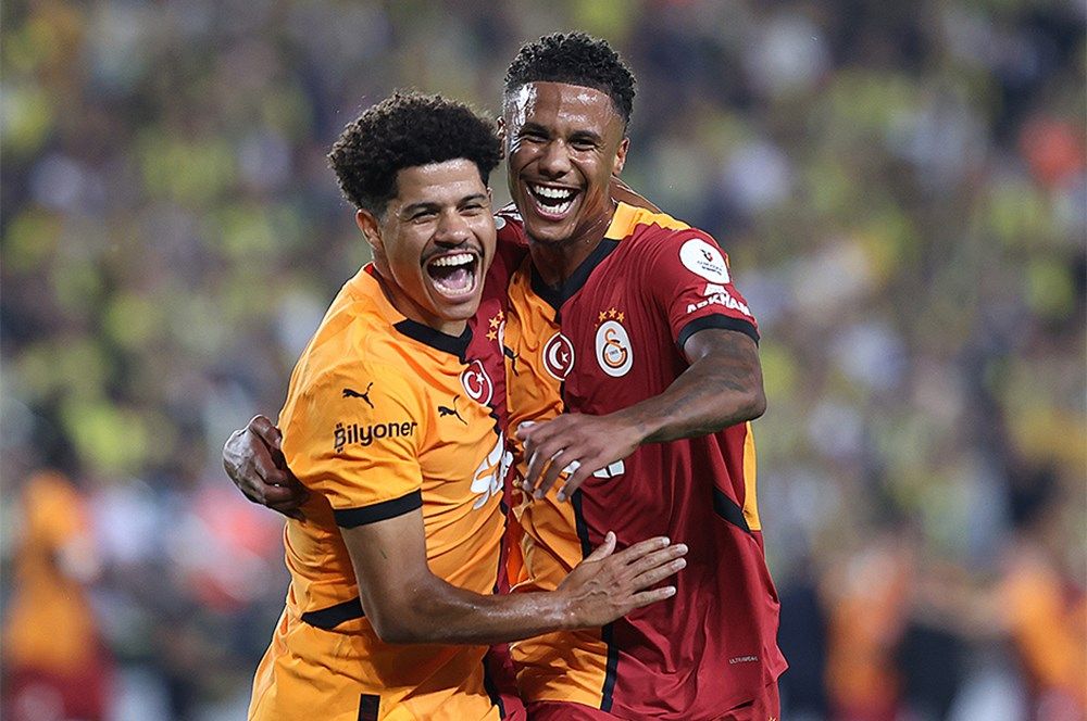Yayıncı kuruluşun hakem yorumcularından geceye damga vuran yorum: "Fenerbahçe'nin kazandığı penaltı fiyasko! Penaltıyla alakası yok! Galatasaray'da Davinson Sanchez kırmızı kart görmeliydi" 2