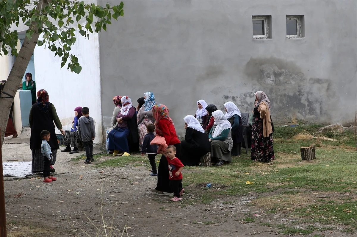 Pençe Kilit şehidimizin acı haberi baba evine ulaştı! Ailesinin yaşadığı ev duygulandırdı... 4