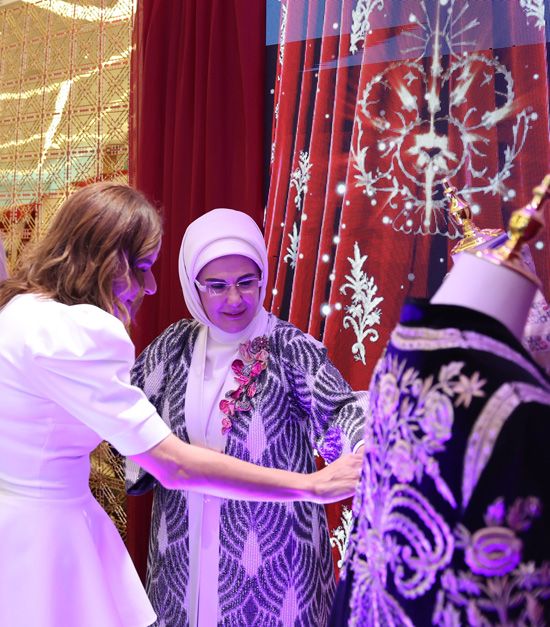 Emine Erdoğan Türk çeyiz geleneğini dünyaya tanıttı, dünya liderlerinin eşleri hayran kaldı 9