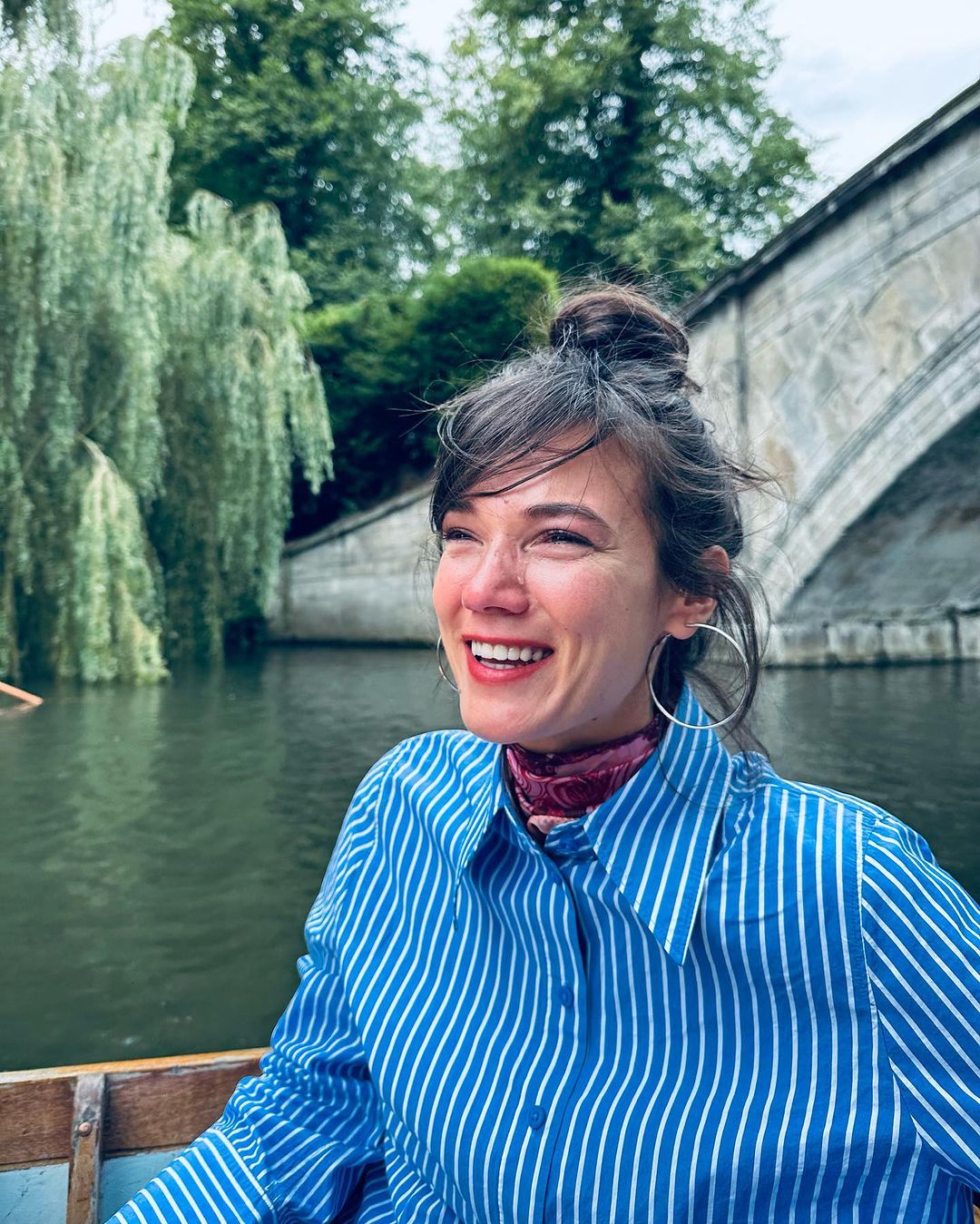 Paris'teki defilede kuğu gibi süzüldü! Pınar Deniz beyazlar içinde nefes kesti 2