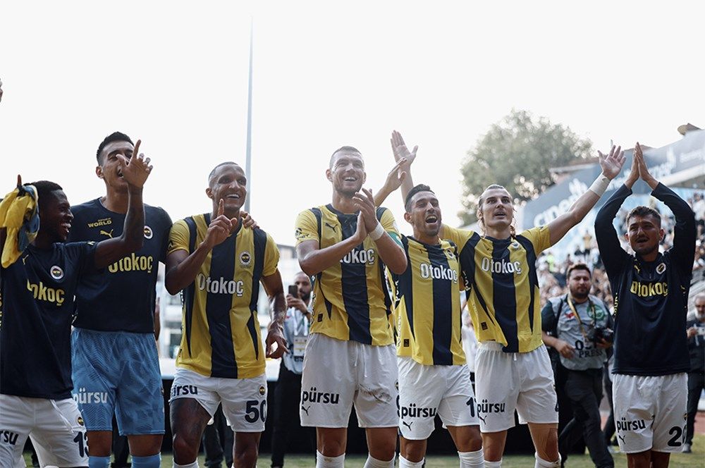 Derbinin sonucu Süper Lig'de tüm dengeleri değiştirdi! Şampiyonluğun favorisi resmen açıklandı: Galatasaray lige damga vuruyor 21