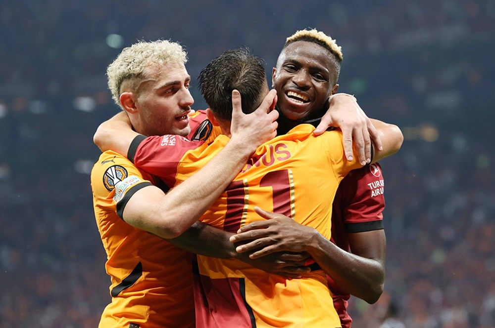 Derbinin sonucu Süper Lig'de tüm dengeleri değiştirdi! Şampiyonluğun favorisi resmen açıklandı: Galatasaray lige damga vuruyor 22