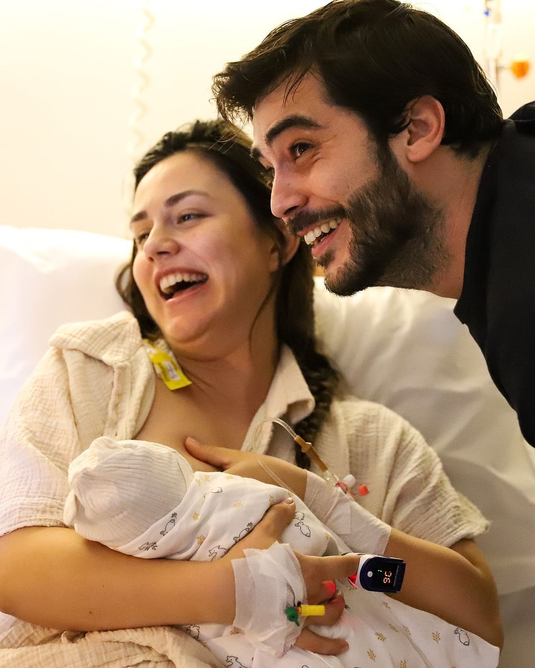 Dilan Telkök ile Berkay Hardal oğullarına kavuştu 7