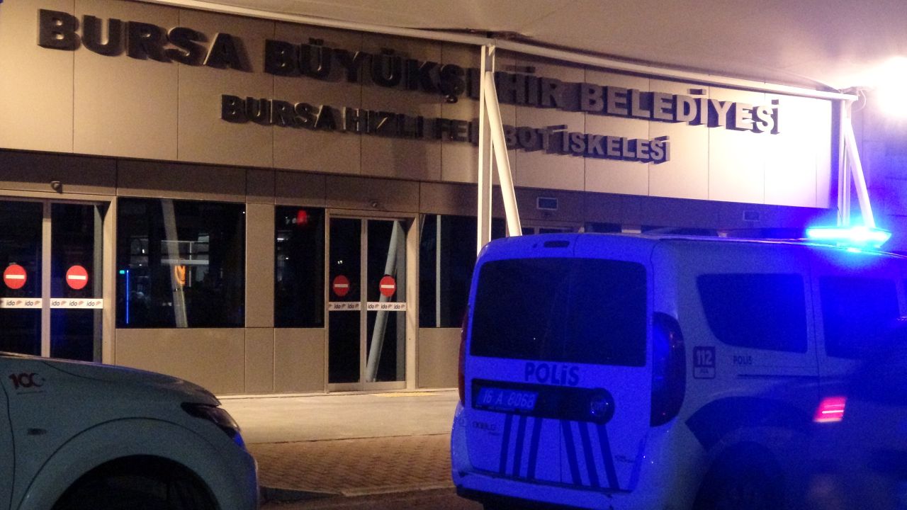 Son kontrol sırasında bulundu! Vapurun tuvalet kısmında sır ölüm 5