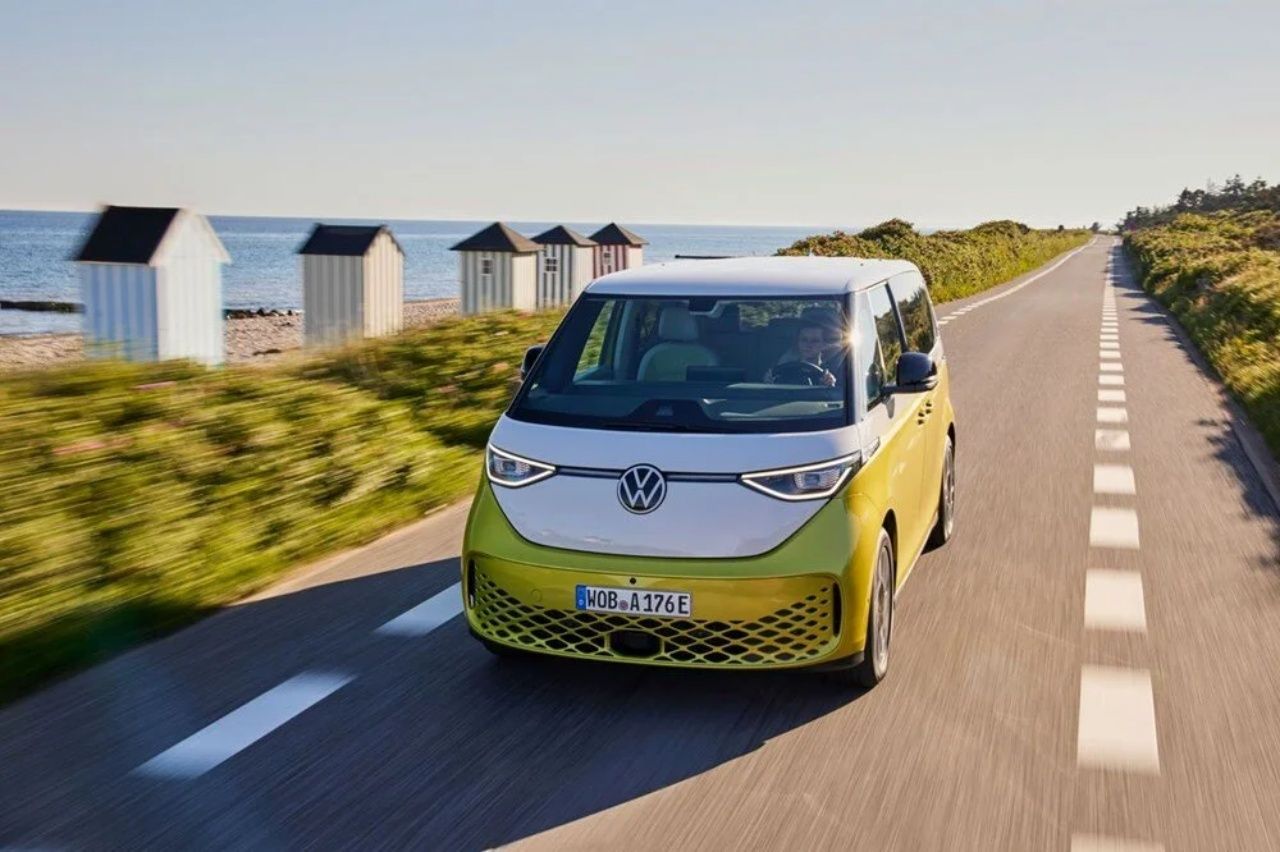 Ekim ayında yollarda! Volkswagen'in elektrikli ticari aracı ID.Buzz Türkiye'de! İşte satış fiyatları 3