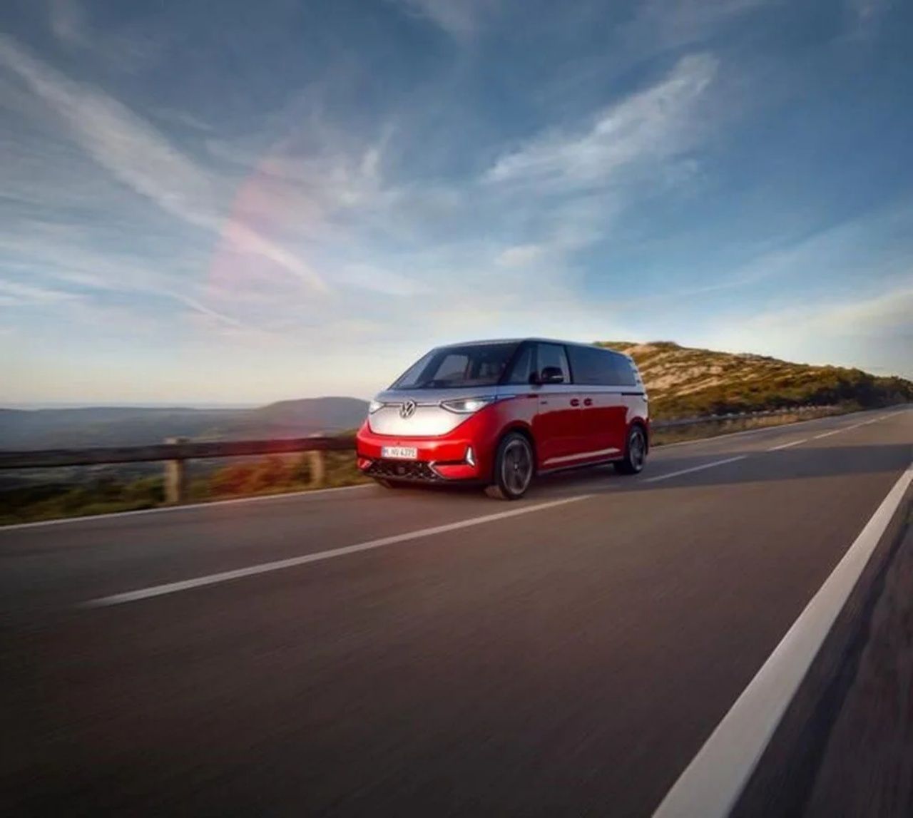 Ekim ayında yollarda! Volkswagen'in elektrikli ticari aracı ID.Buzz Türkiye'de! İşte satış fiyatları 7