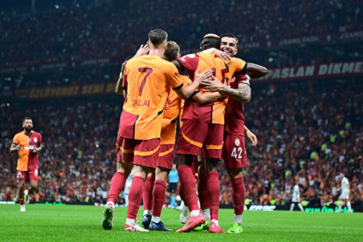 Okan Buruk, penaltı sonrası hakeme tehditler savurdu: Buna penaltı veren hakem bir daha burada maç yönetemez! 2