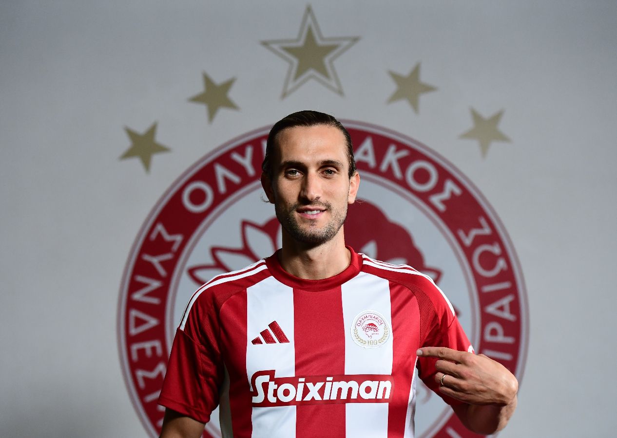 Yunanistan'da bir Türk daha; Yusuf Yazıcı'dan Olympiacos'a 3 yıllık imza 1