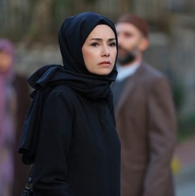Kızıl Goncalar dizisinde şoke eden ayrılık 2