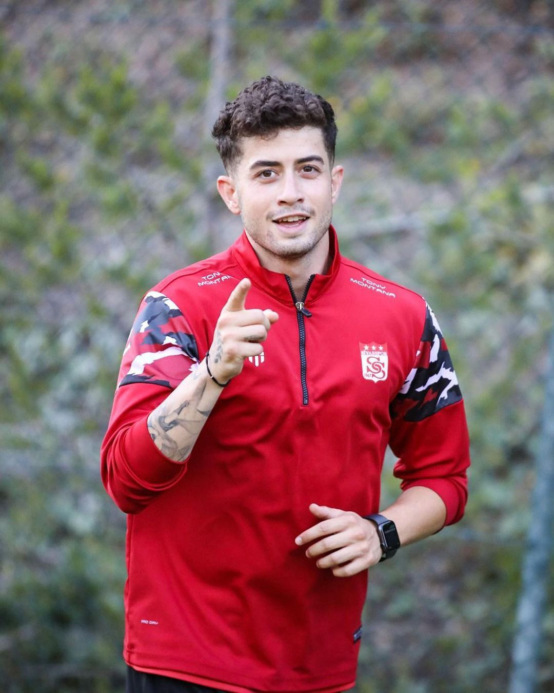 Melisa Döngel Beşiktaş'ın eski futbolcusuyla aşk yaşıyor 5