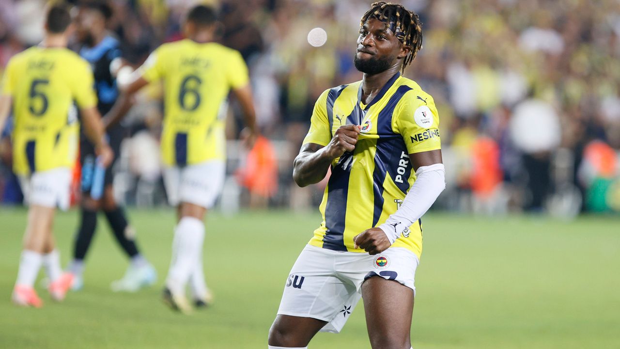 Fenerbahçe'nin Twente maçı ilk 11'i belli oldu! Jose Mourinho'nun İrfan Can Kahveci inadı sonunda kırıldı: Taraftarların istediği oldu, Milli yıldız sahaya çıkıyor 12