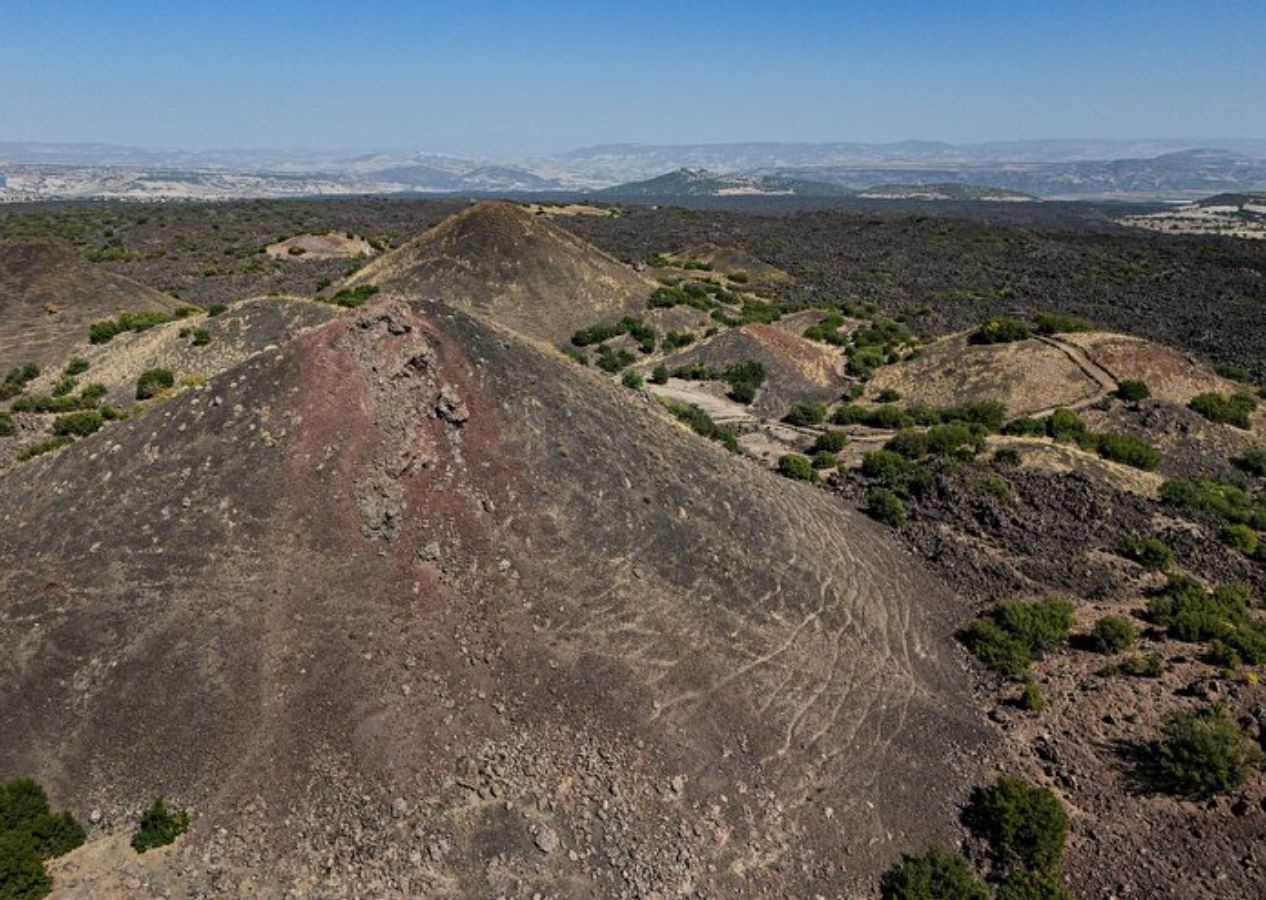 Manisa'nın Kula ilçesinde yanardağ püskürme riski keşfedildi; farklı derinliklerinde 8 magma odası var 1