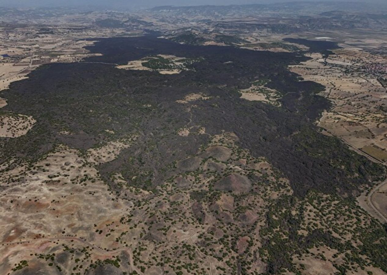 Manisa'nın Kula ilçesinde yanardağ püskürme riski keşfedildi; farklı derinliklerinde 8 magma odası var 4