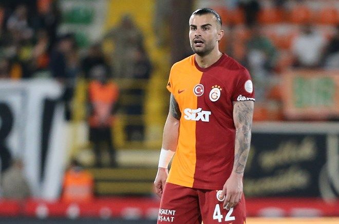 4 maçta 2 gol 4 asist yapan Victor Osimhen'in değeri 25 milyon euro düşürüldü, 11 maçta tek gol atan Youssef En-Nesyri'nin değeri 22 milyon euroya çıkarıldı! Galatasaray taraftarını çıldırtan güncelleme 4